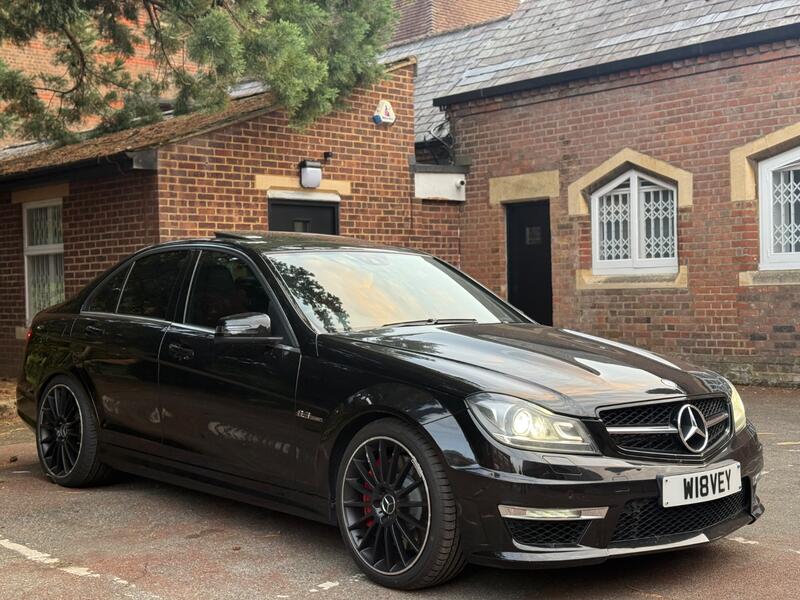 MERCEDES-BENZ C CLASS 6.3 C63 V8 AMG